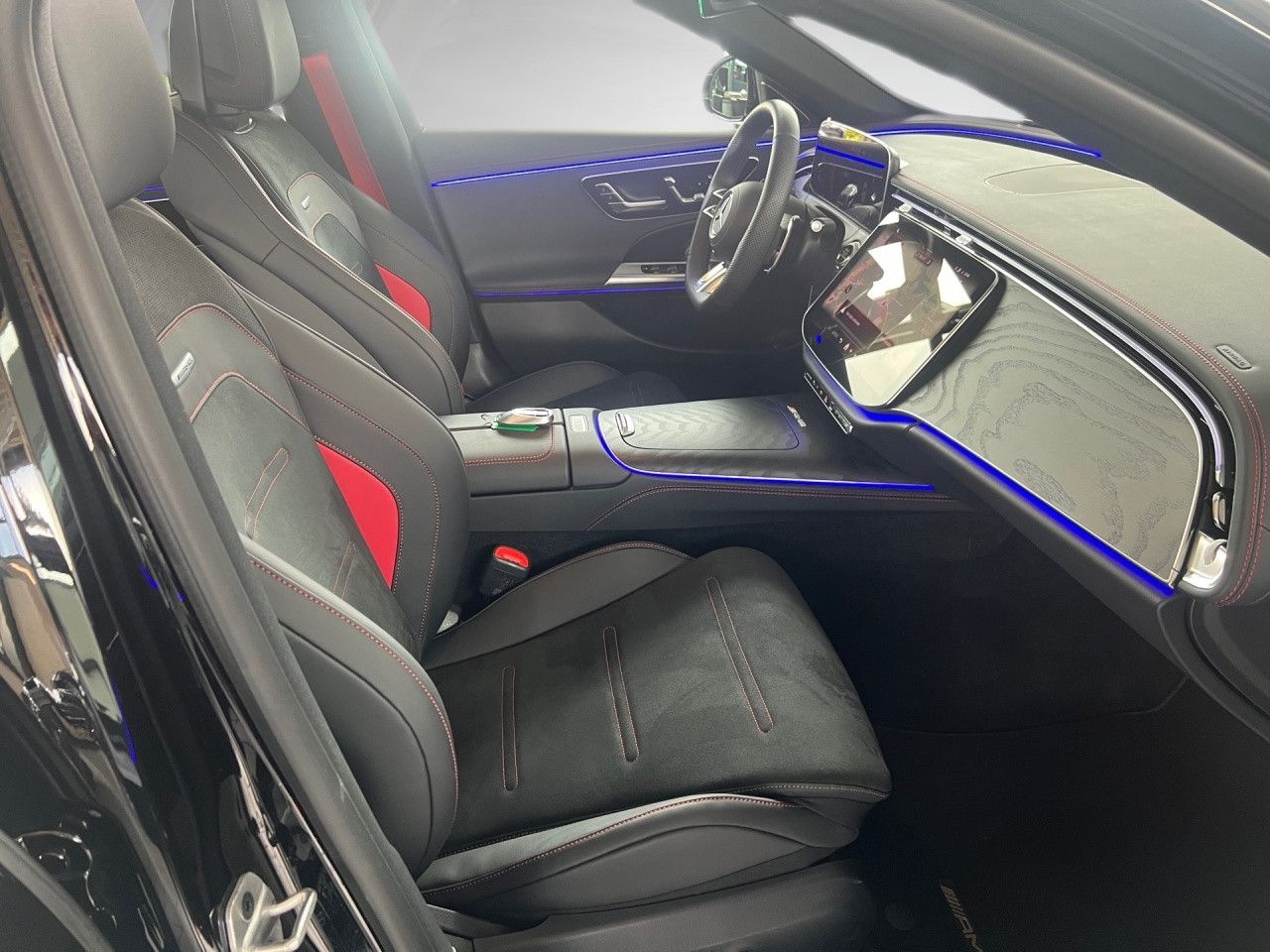 Mercedes-Benz E-Klasse – Bild 25