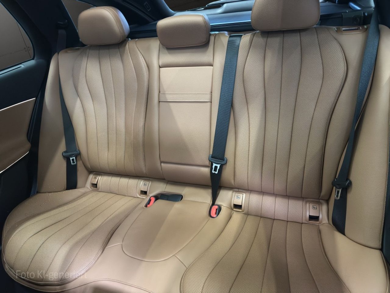 Mercedes-Benz E-Klasse – Bild 6