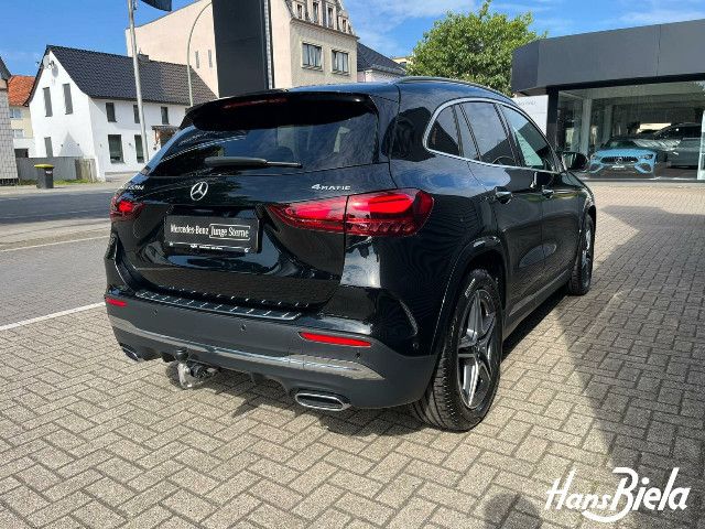 Mercedes-Benz GLA 220