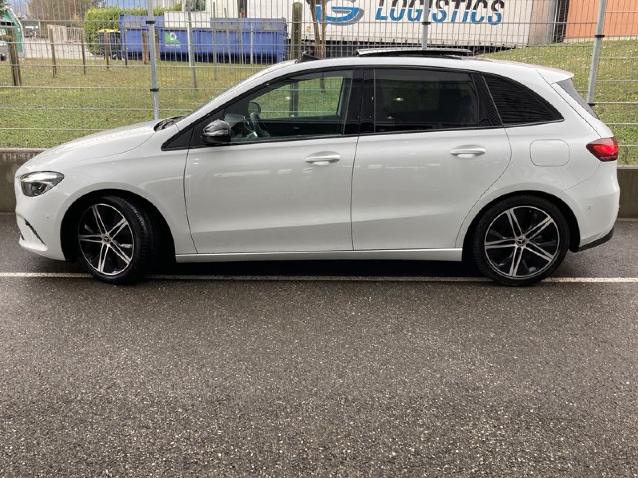 Photo du véhicule 4 / 18