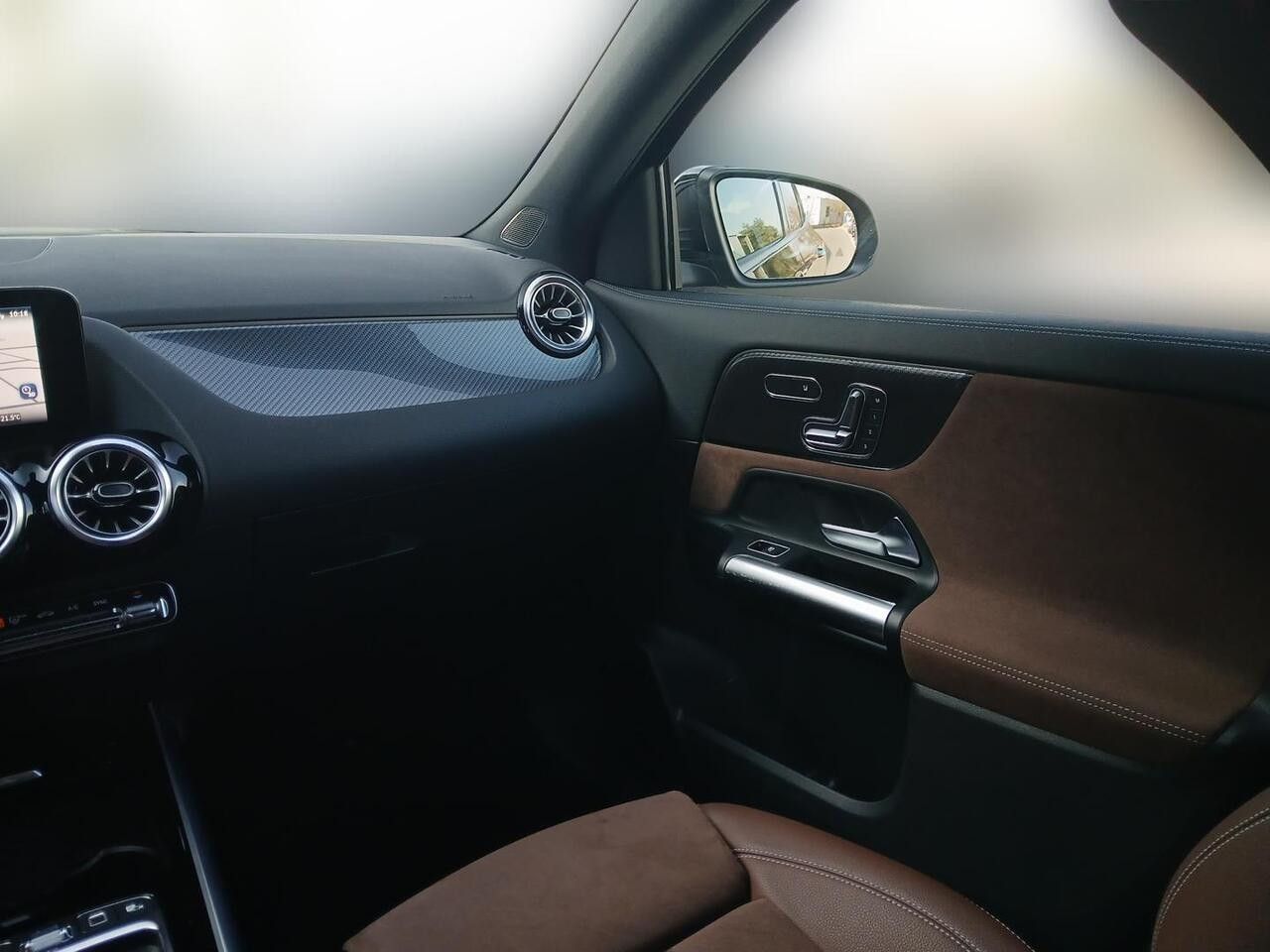 Zdjęcie pojazdu 19 / 24