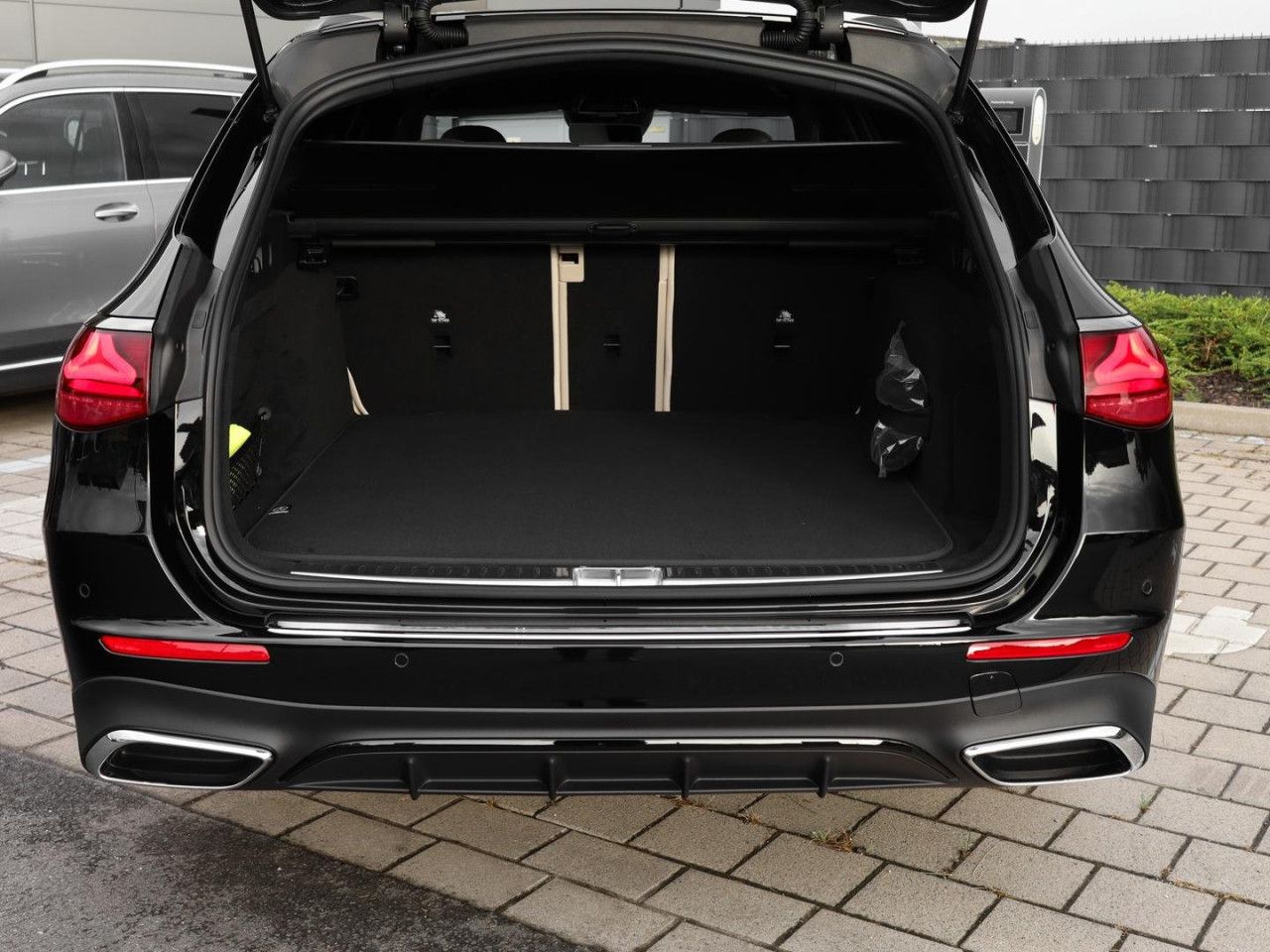 Mercedes-Benz E-Klasse – Bild 11