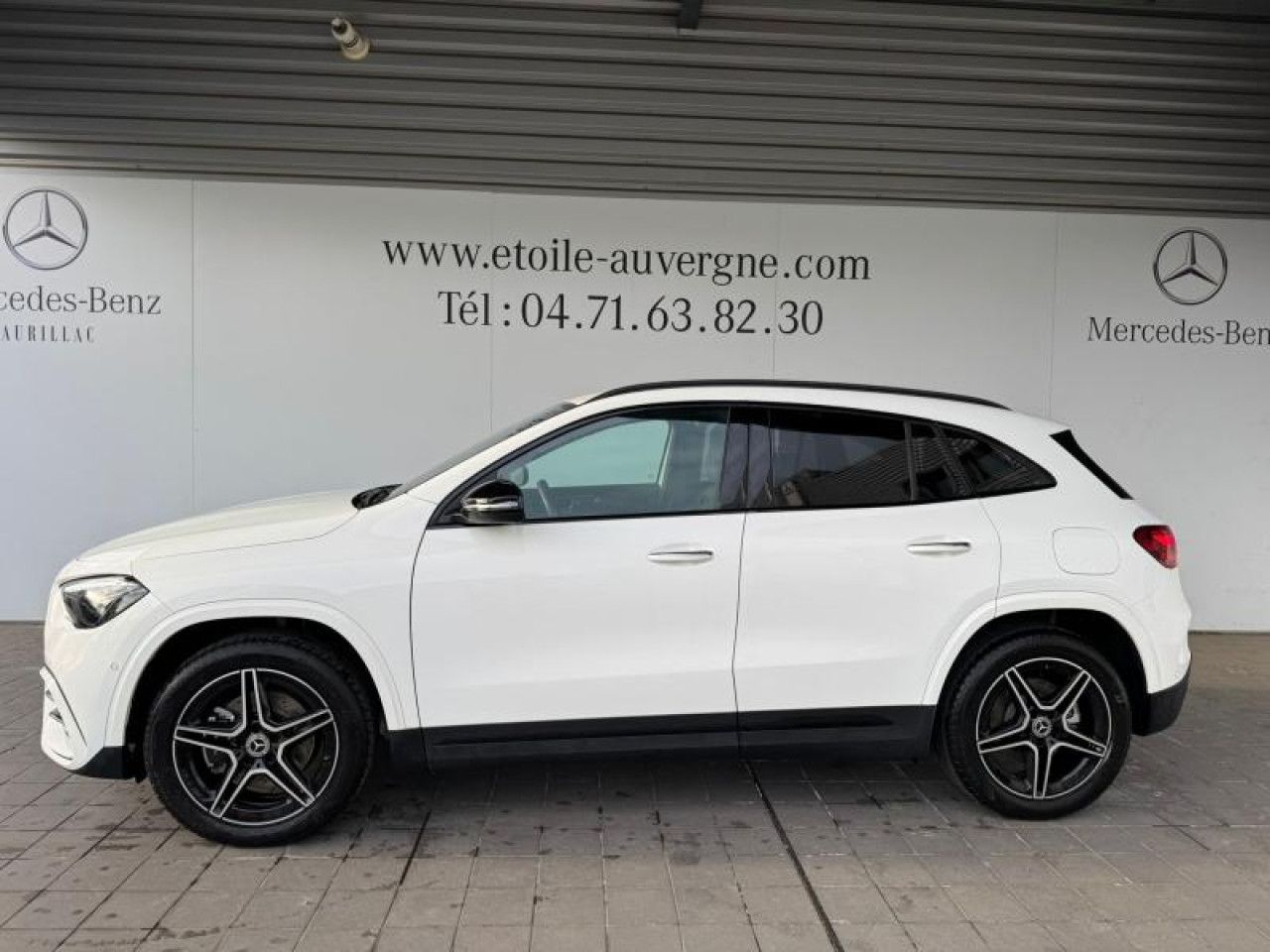 Photo du v&eacute;hicule 2 / 18