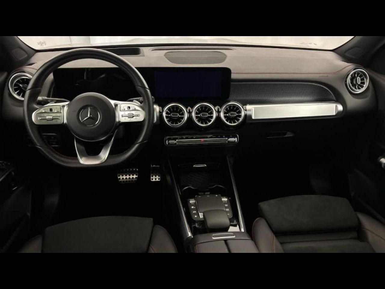 Photo du v&eacute;hicule 12 / 18