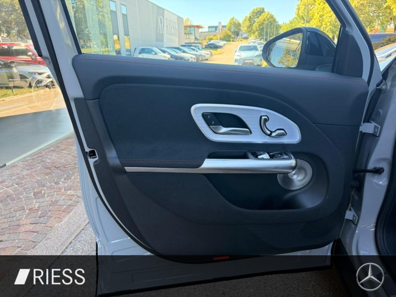 Mercedes-Benz GLB – Bild 3