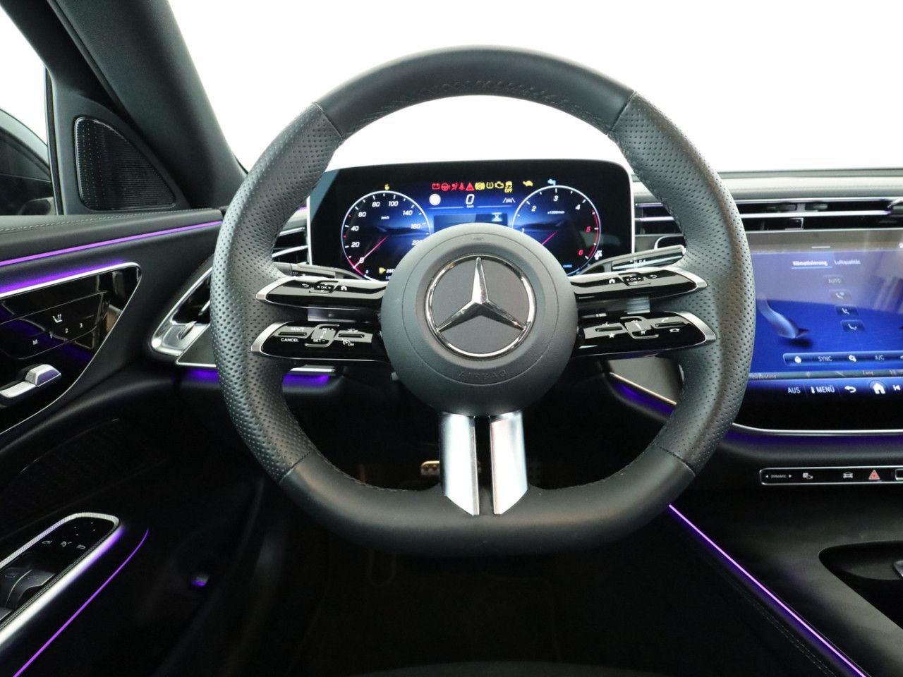 Mercedes-Benz E-Klasse – Bild 11