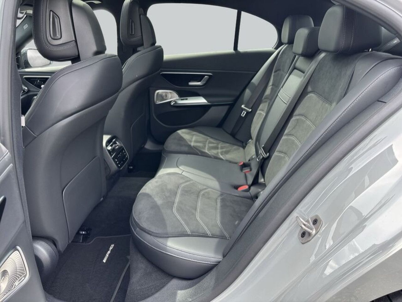 Mercedes-Benz E-Klasse – Bild 11