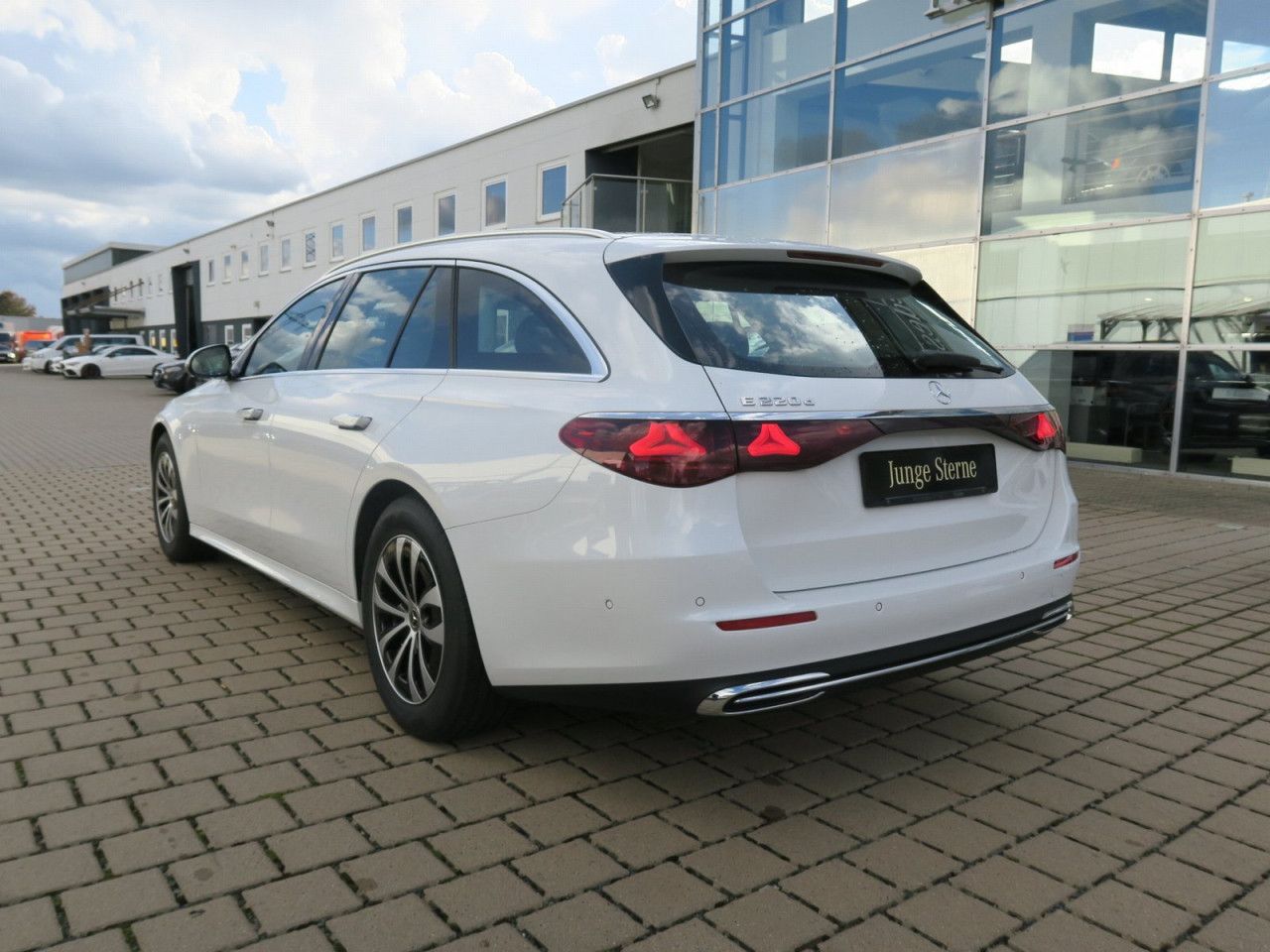 Mercedes-Benz E-Klasse – Bild 13