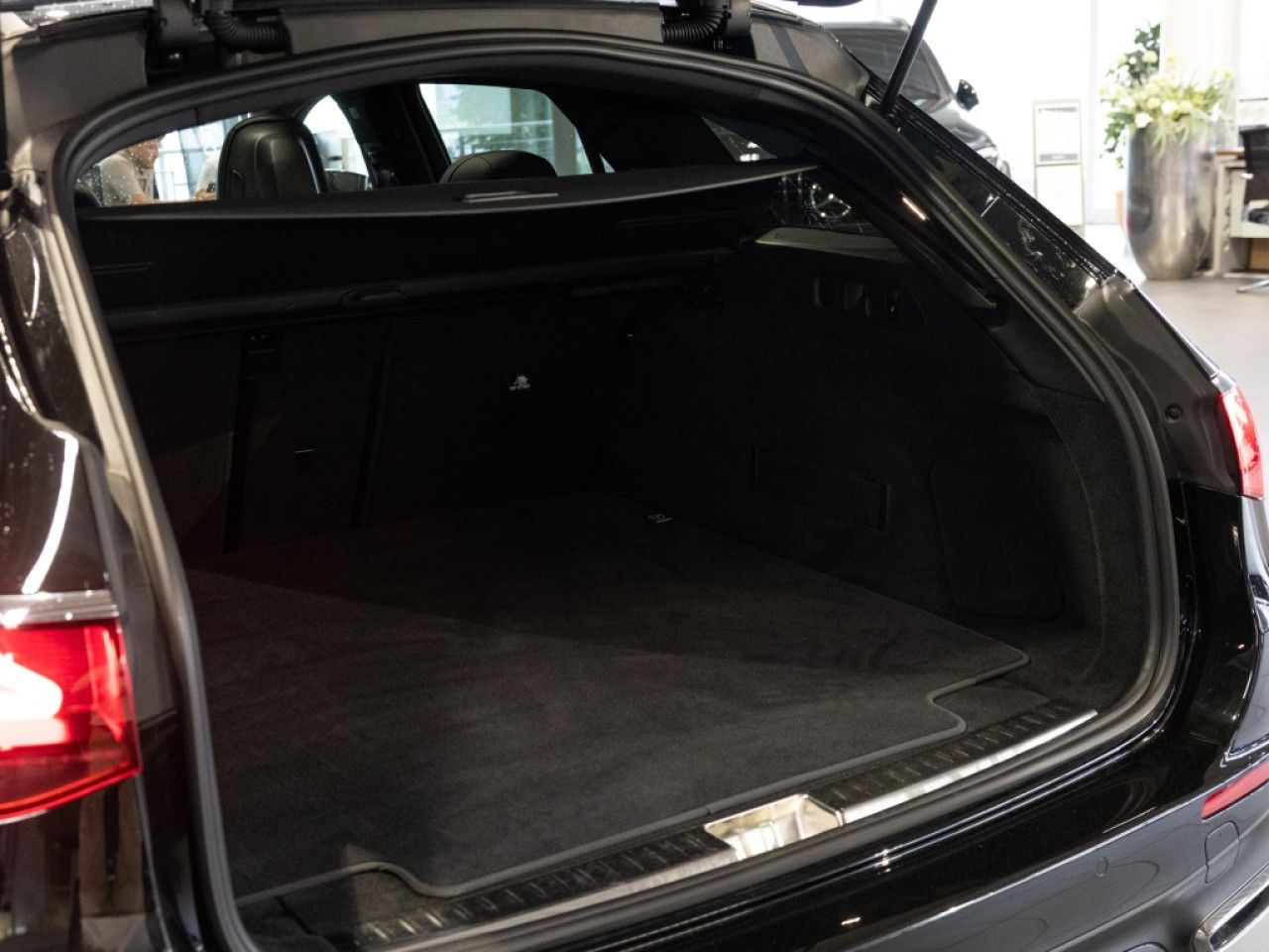 Mercedes-Benz E-Klasse – Bild 8