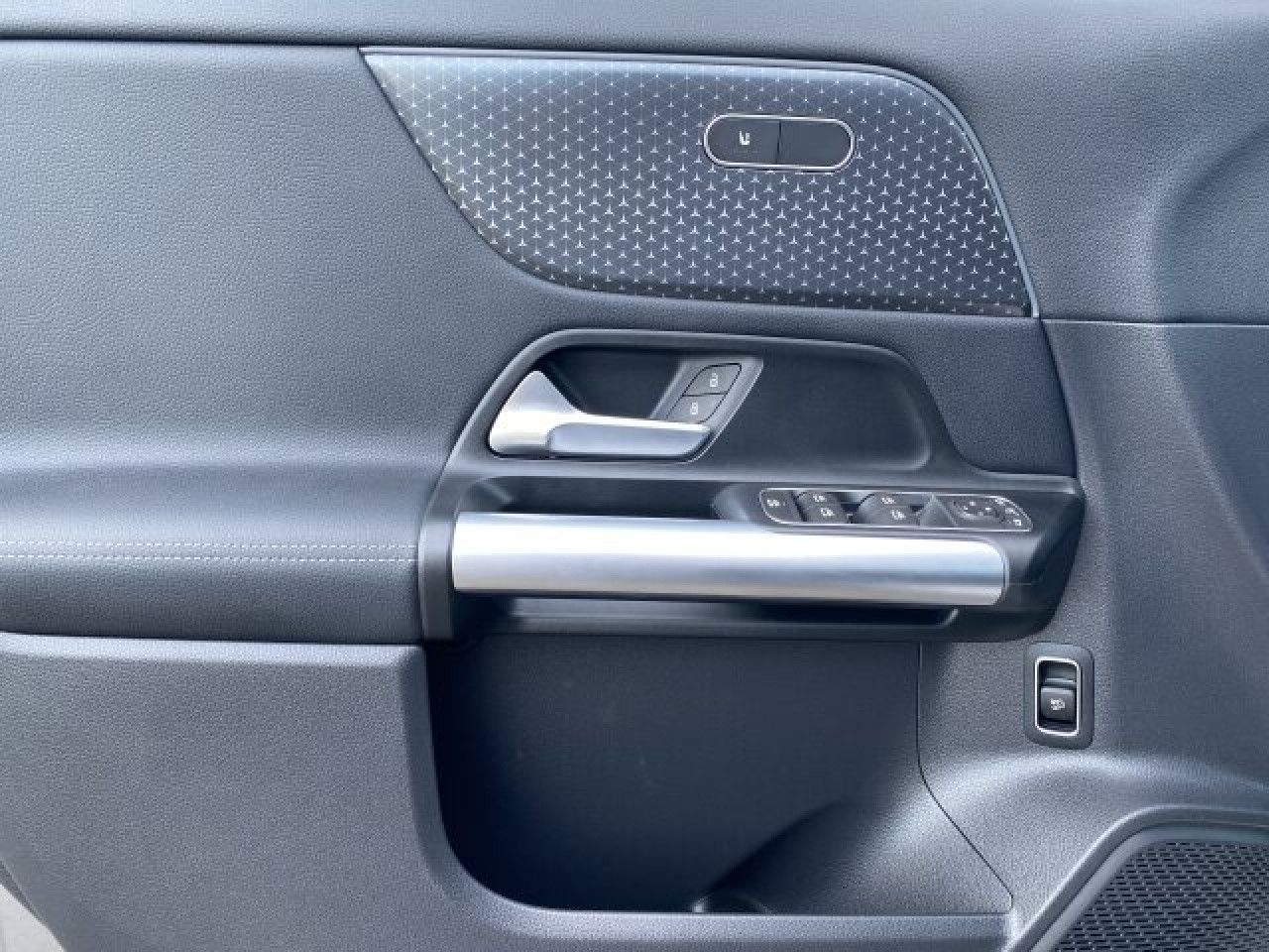 Fahrzeugbild 16 / 24