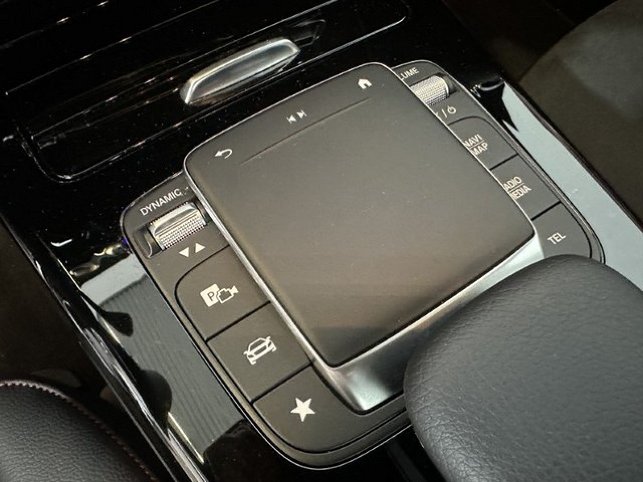 Imagem do ve&iacute;culo 16 / 19