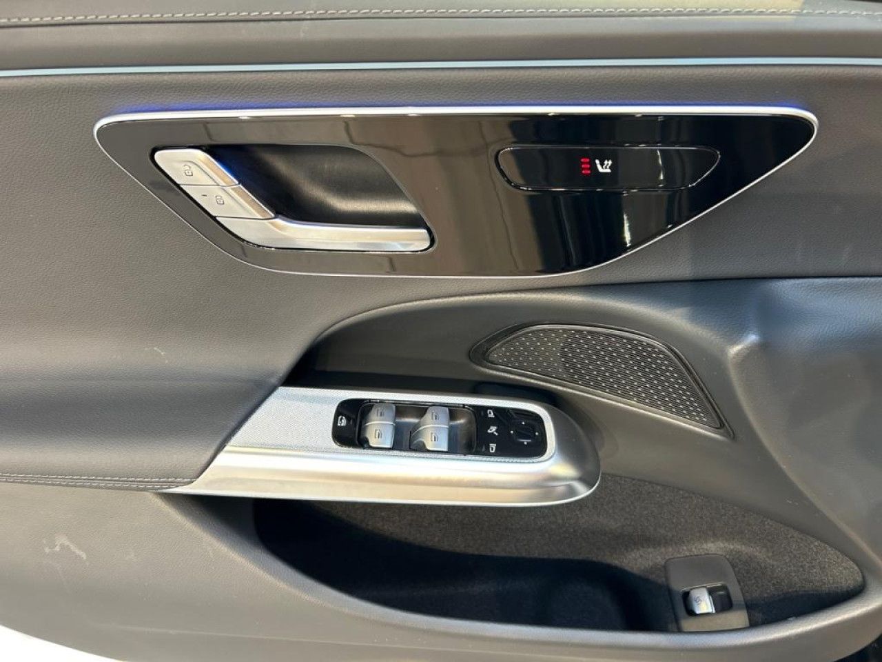 Mercedes-Benz E-Klasse – Bild 15