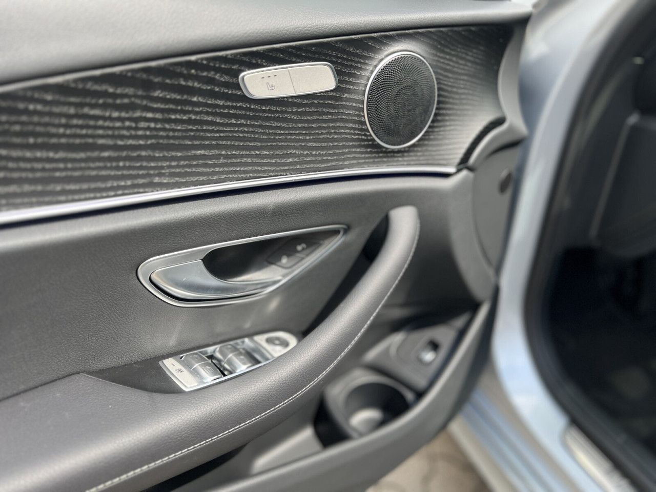 Mercedes-Benz E-Klasse – Bild 23