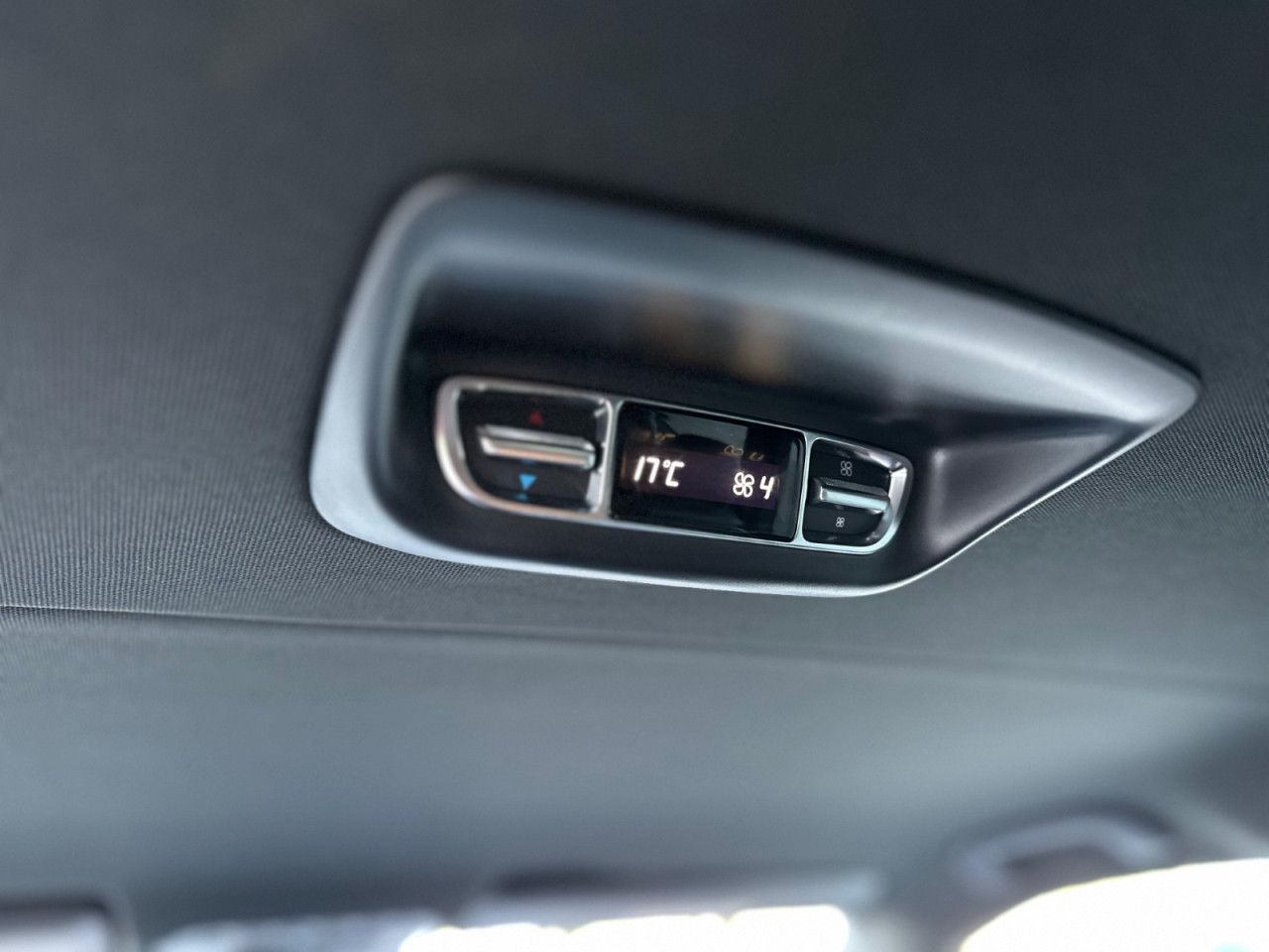 Imagem do veículo 13 / 15