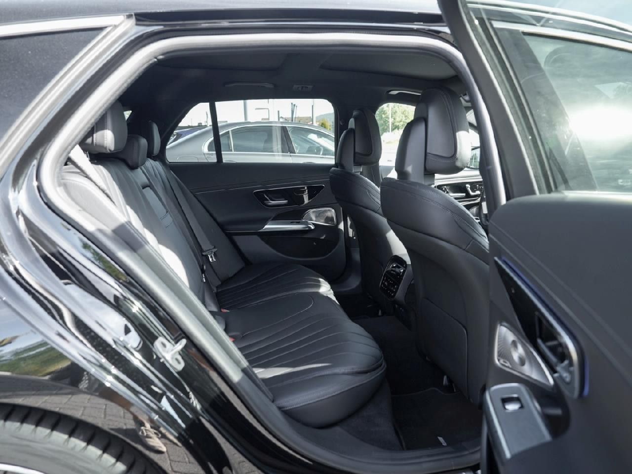 Mercedes-Benz E-Klasse – Bild 11