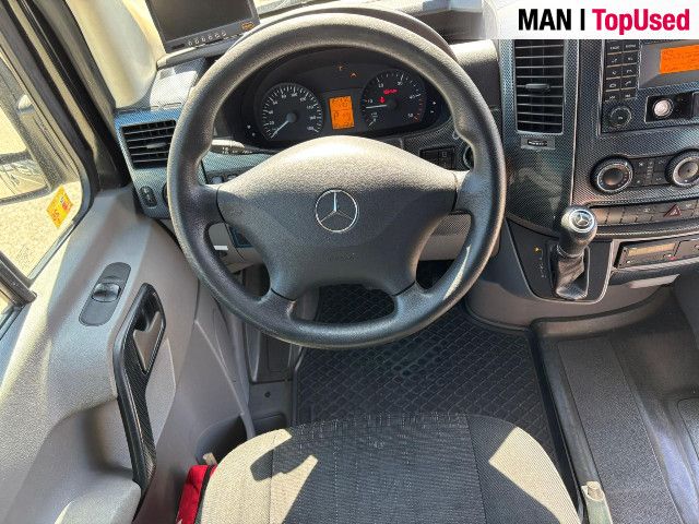 Mercedes-Benz Noge 12