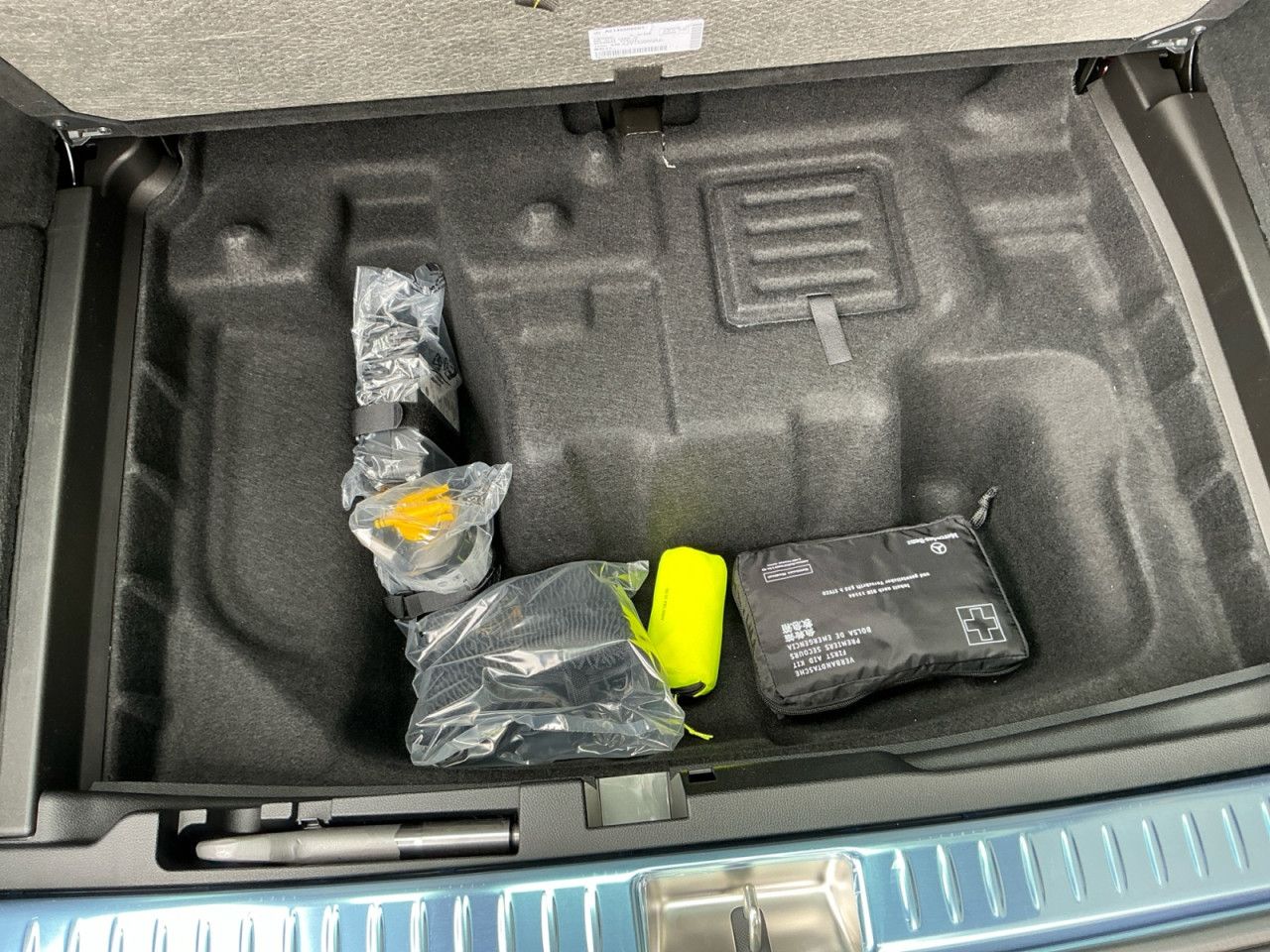 Mercedes-Benz E-Klasse – Bild 13