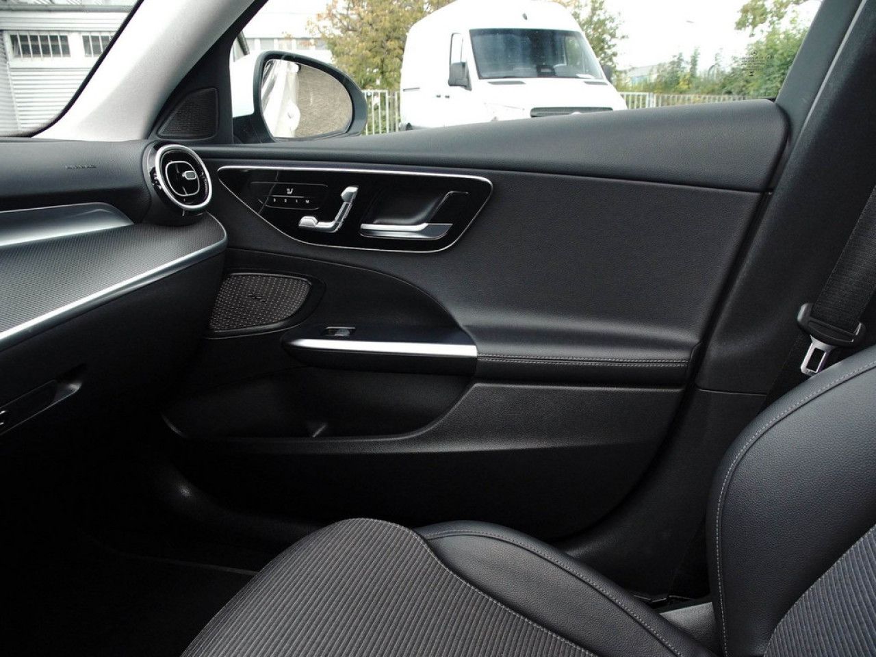 Mercedes-Benz C-Klasse – Bild 14