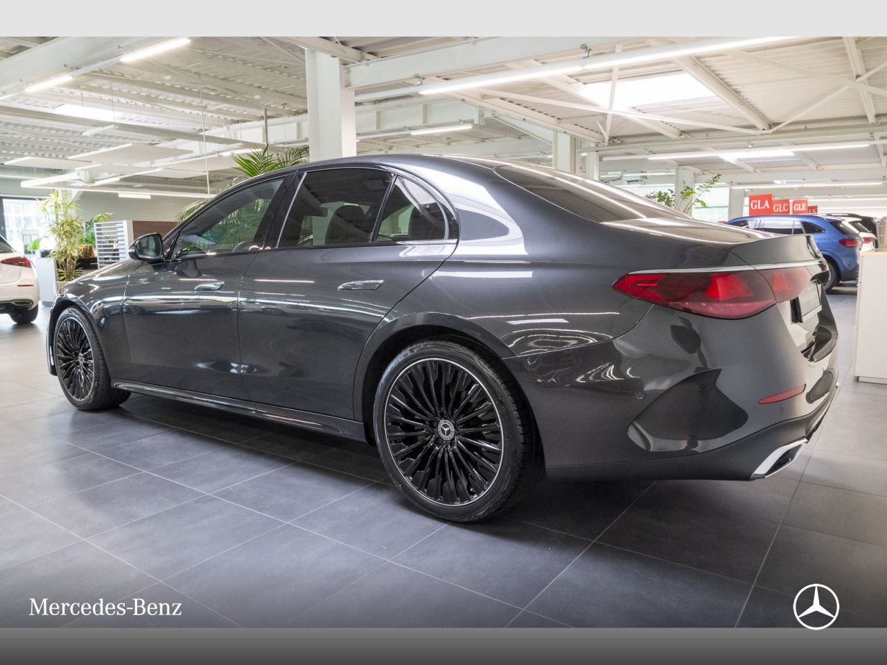 Mercedes-Benz E-Klasse – Bild 8