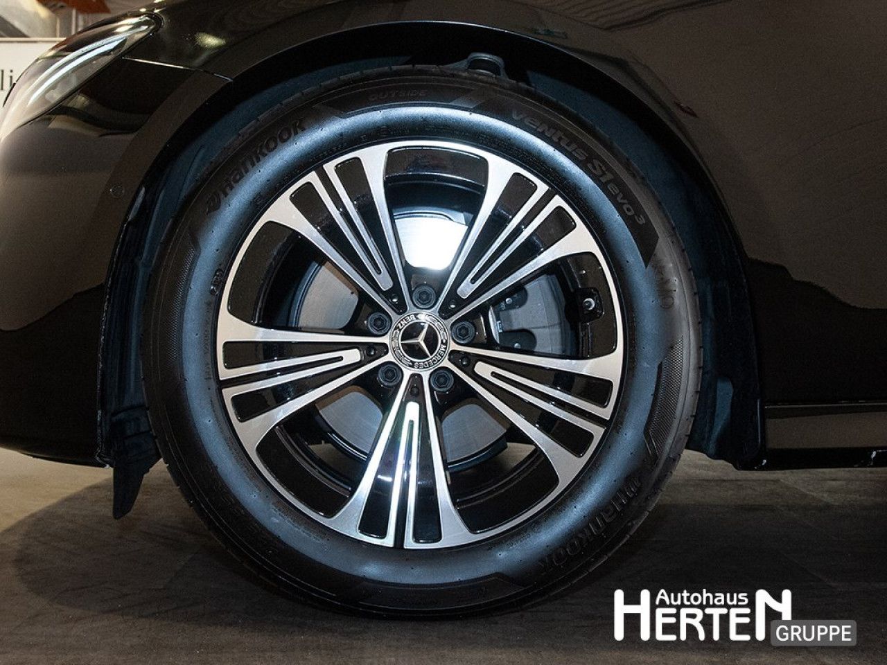 Mercedes-Benz E-Klasse – Bild 8