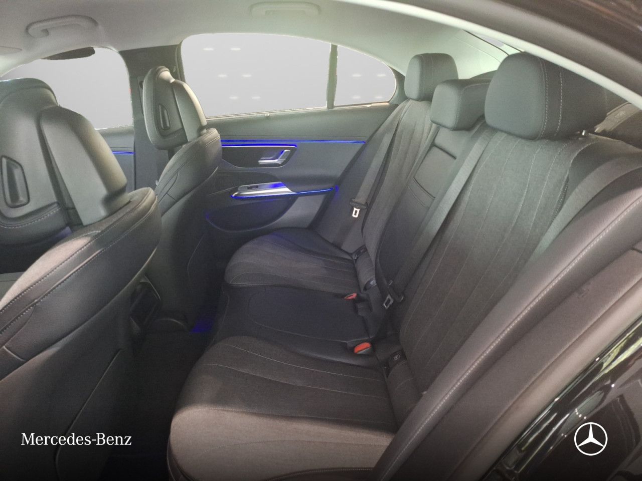 Mercedes-Benz E-Klasse – Bild 9