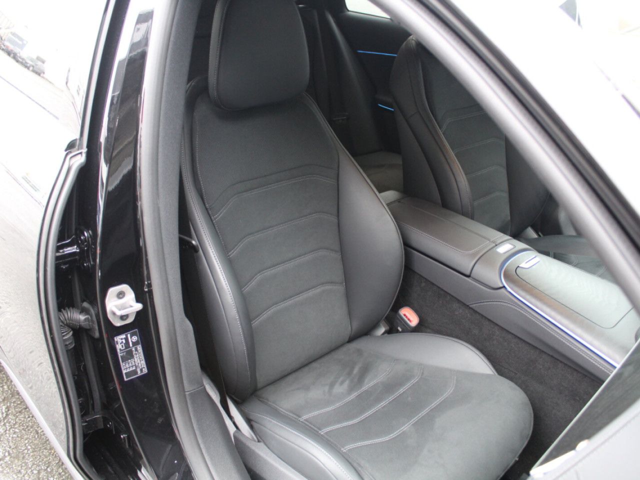 Mercedes-Benz E-Klasse – Bild 7