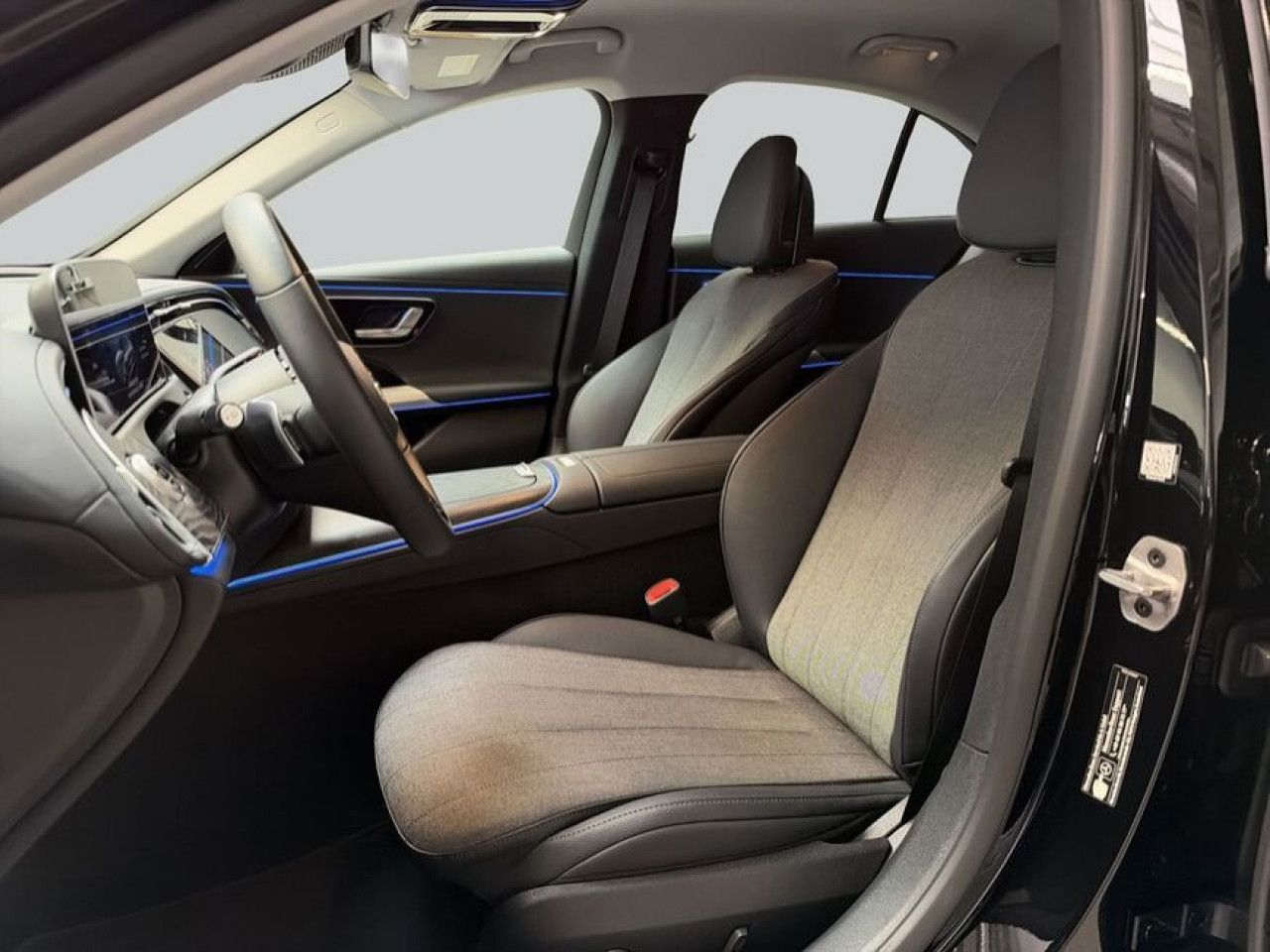 Mercedes-Benz E-Klasse – Bild 10
