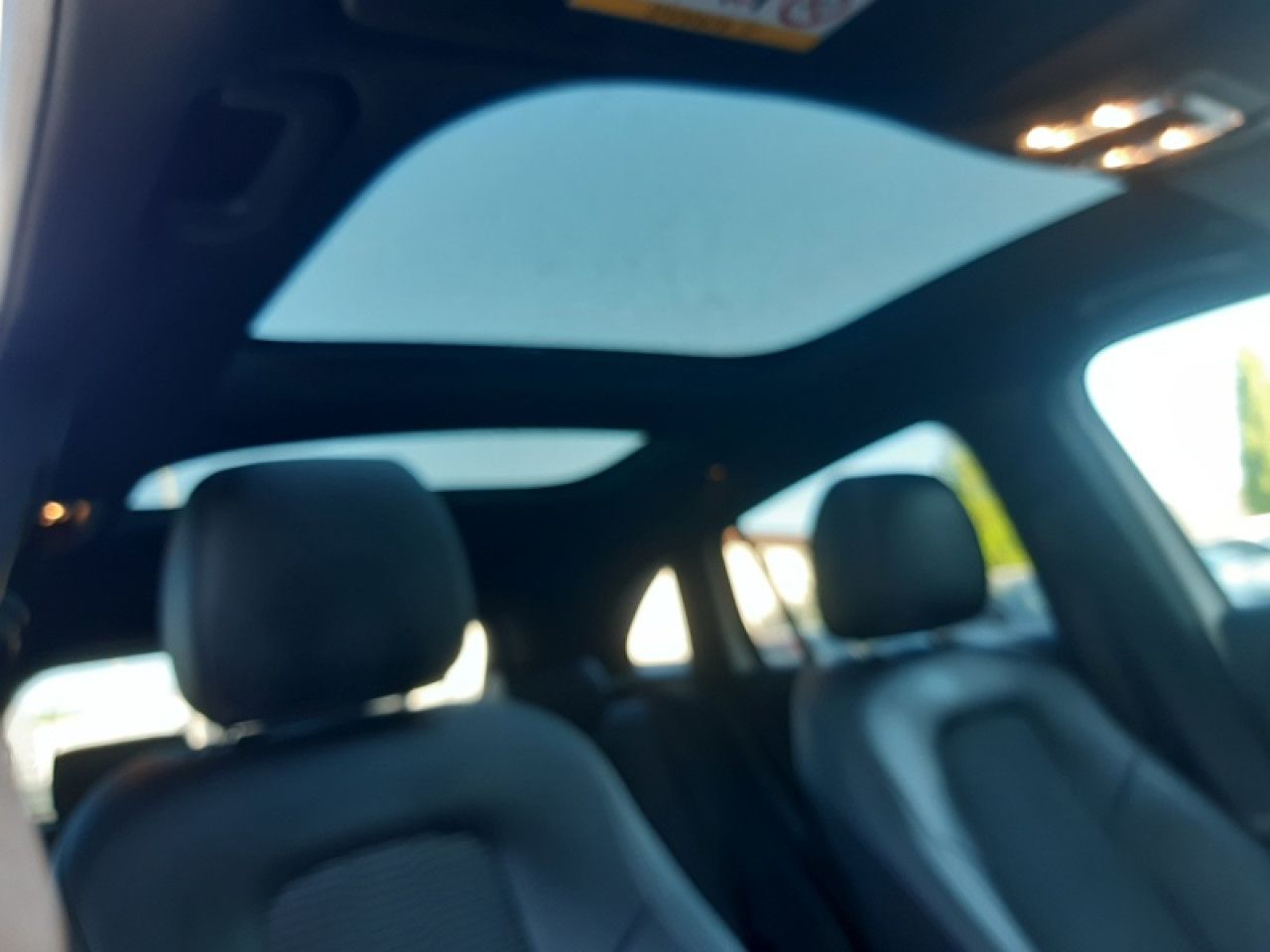 Photo du v&eacute;hicule 16 / 18