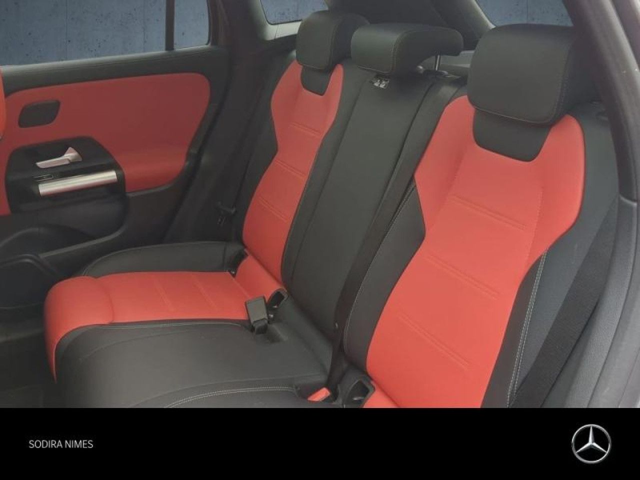 Photo du v&eacute;hicule 13 / 18