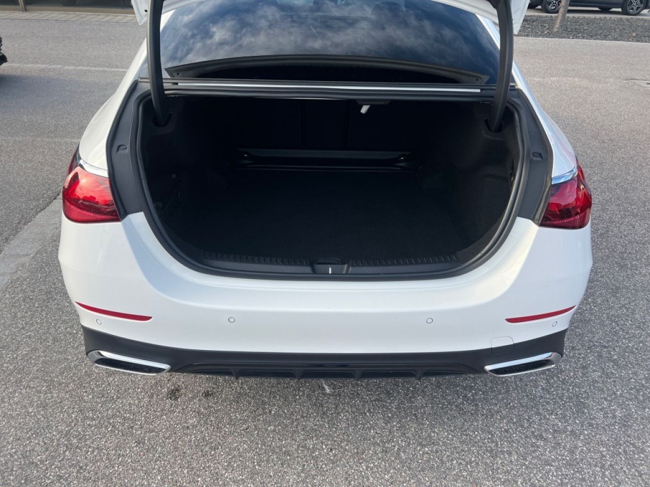 Mercedes-Benz E-Klasse – Bild 26