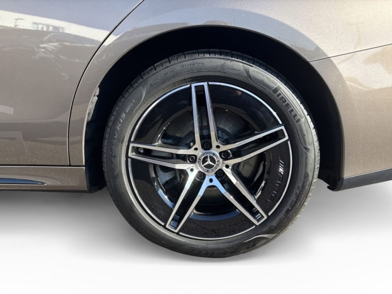 Mercedes-Benz E-Klasse – Bild 4