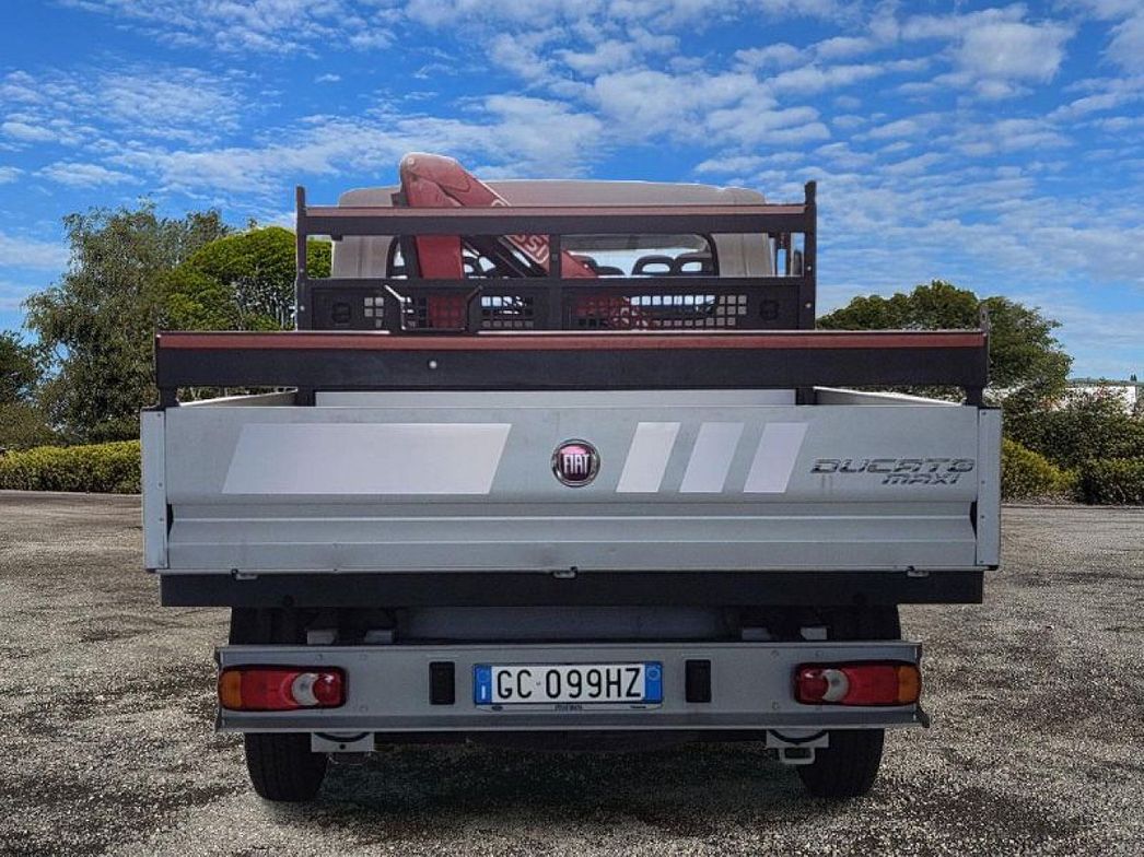 Fiat | Fiat Ducato doppia cabina con cassone fisso e gru