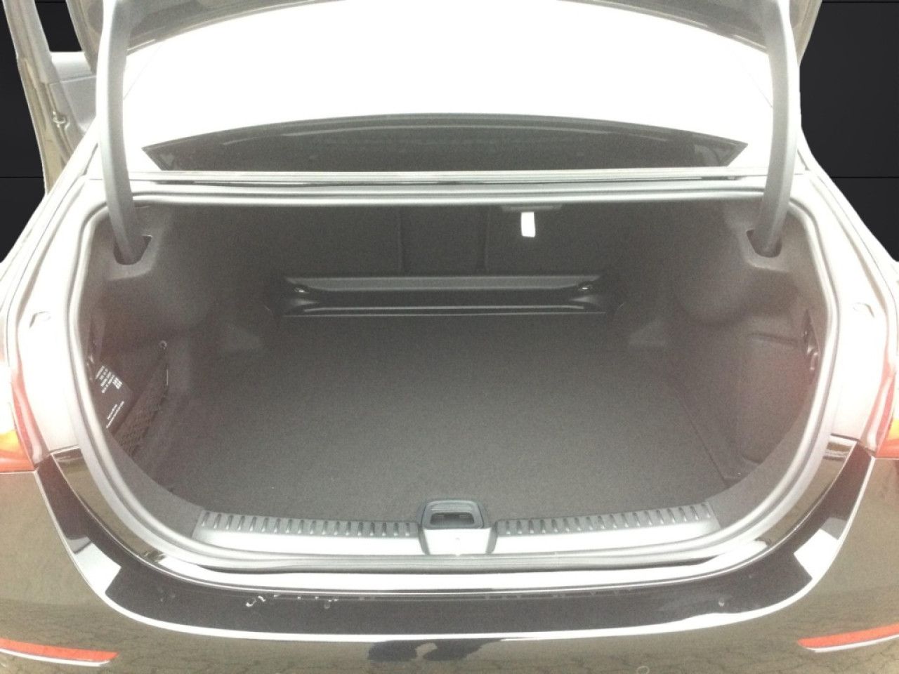 Mercedes-Benz E-Klasse – Bild 16