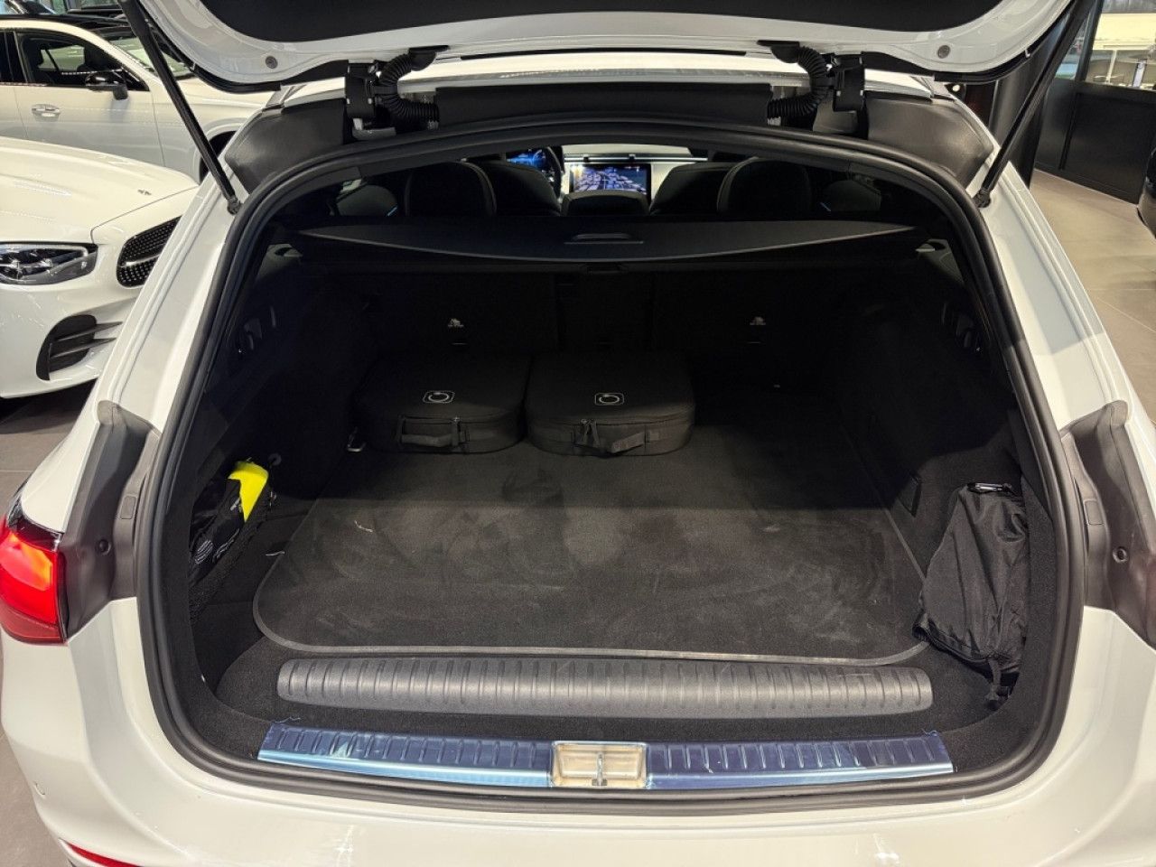 Mercedes-Benz E-Klasse – Bild 9