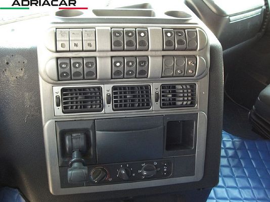 Immagine del veicolo 3 / 4