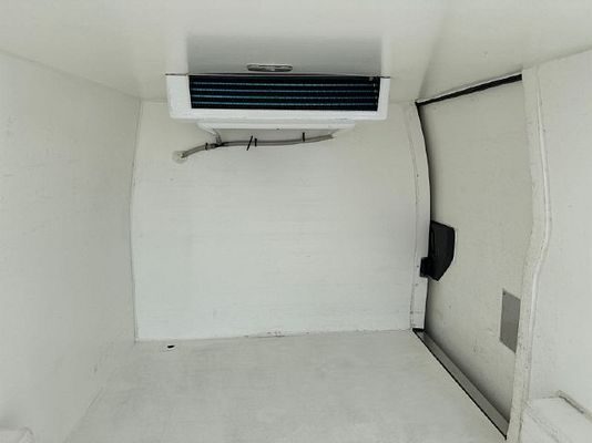 Vehicle image 10 / 15