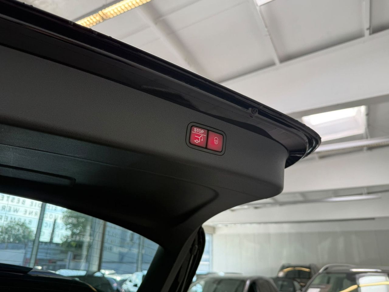 Mercedes-Benz E-Klasse – Bild 12