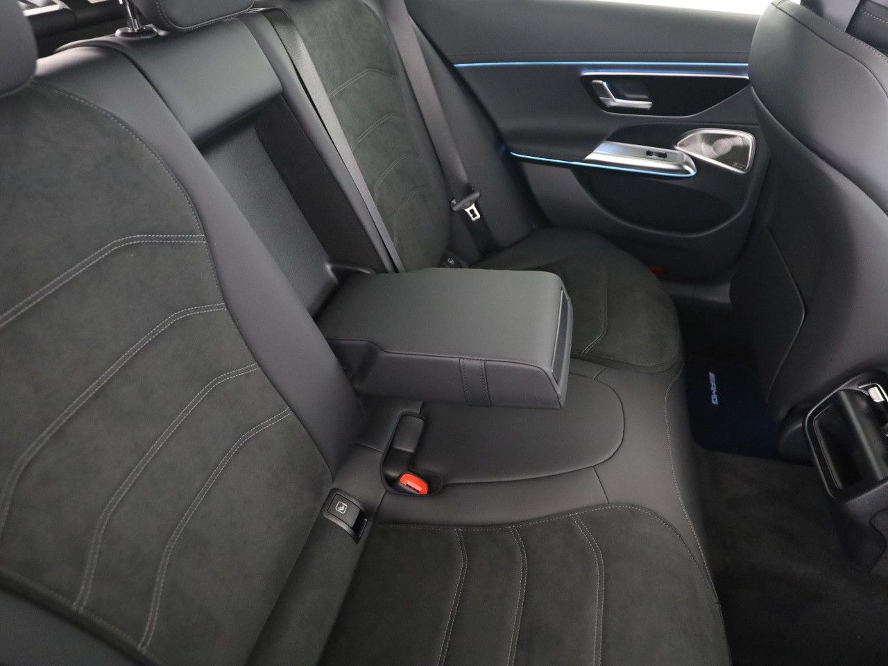 Mercedes-Benz E-Klasse – Bild 21