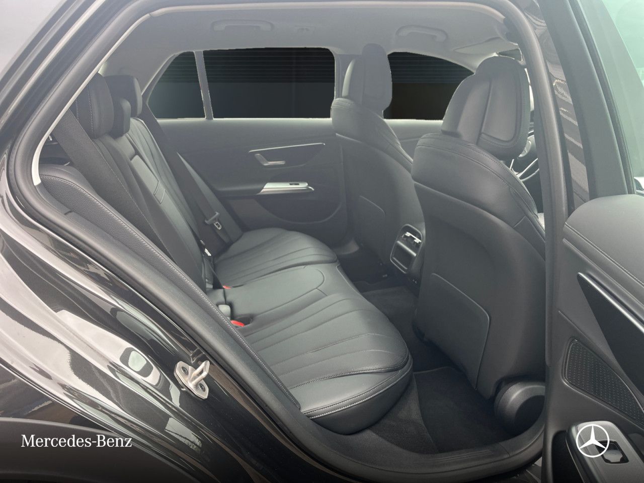 Mercedes-Benz E-Klasse – Bild 23