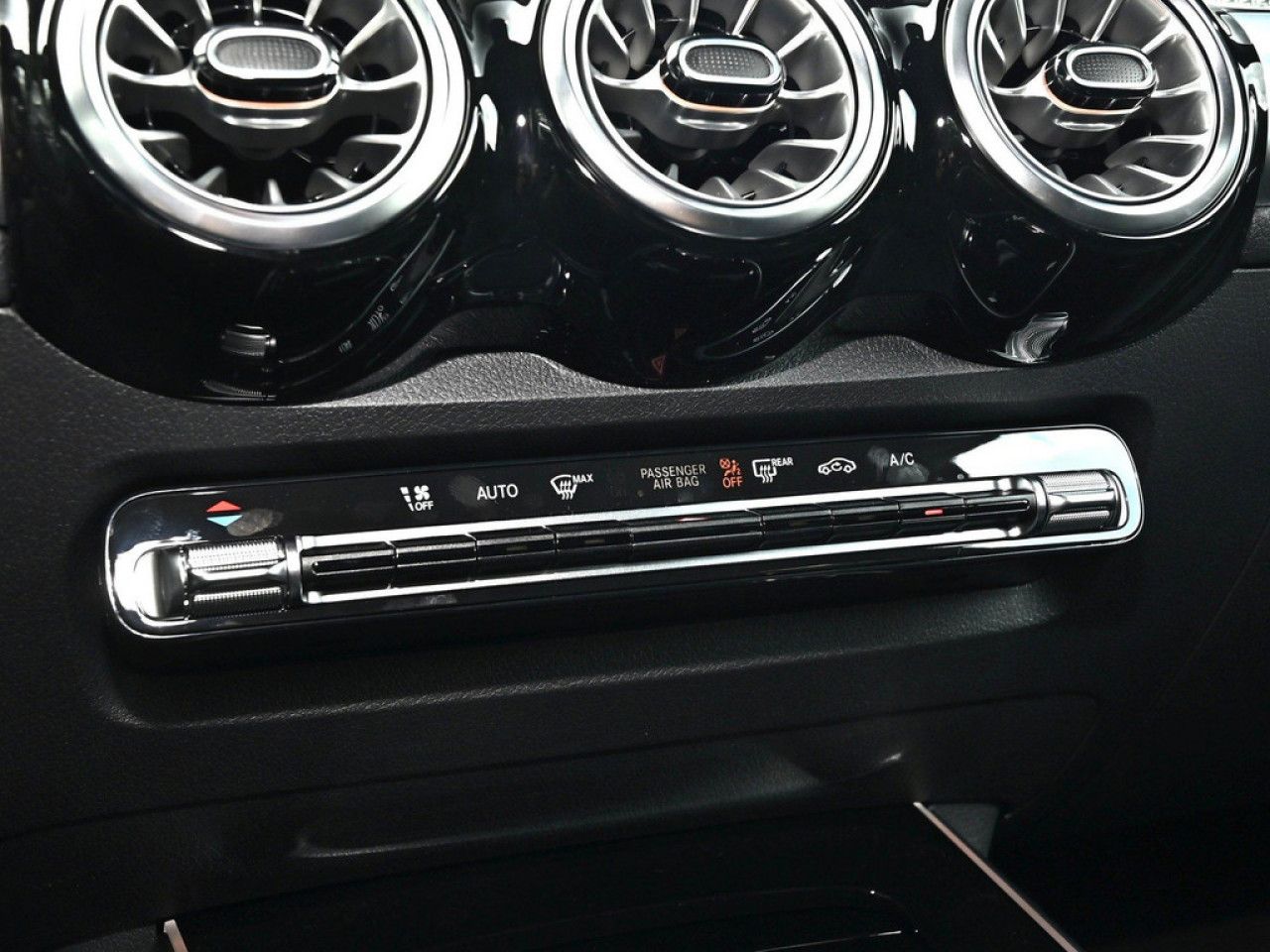 Mercedes-Benz GLB – Bild 11