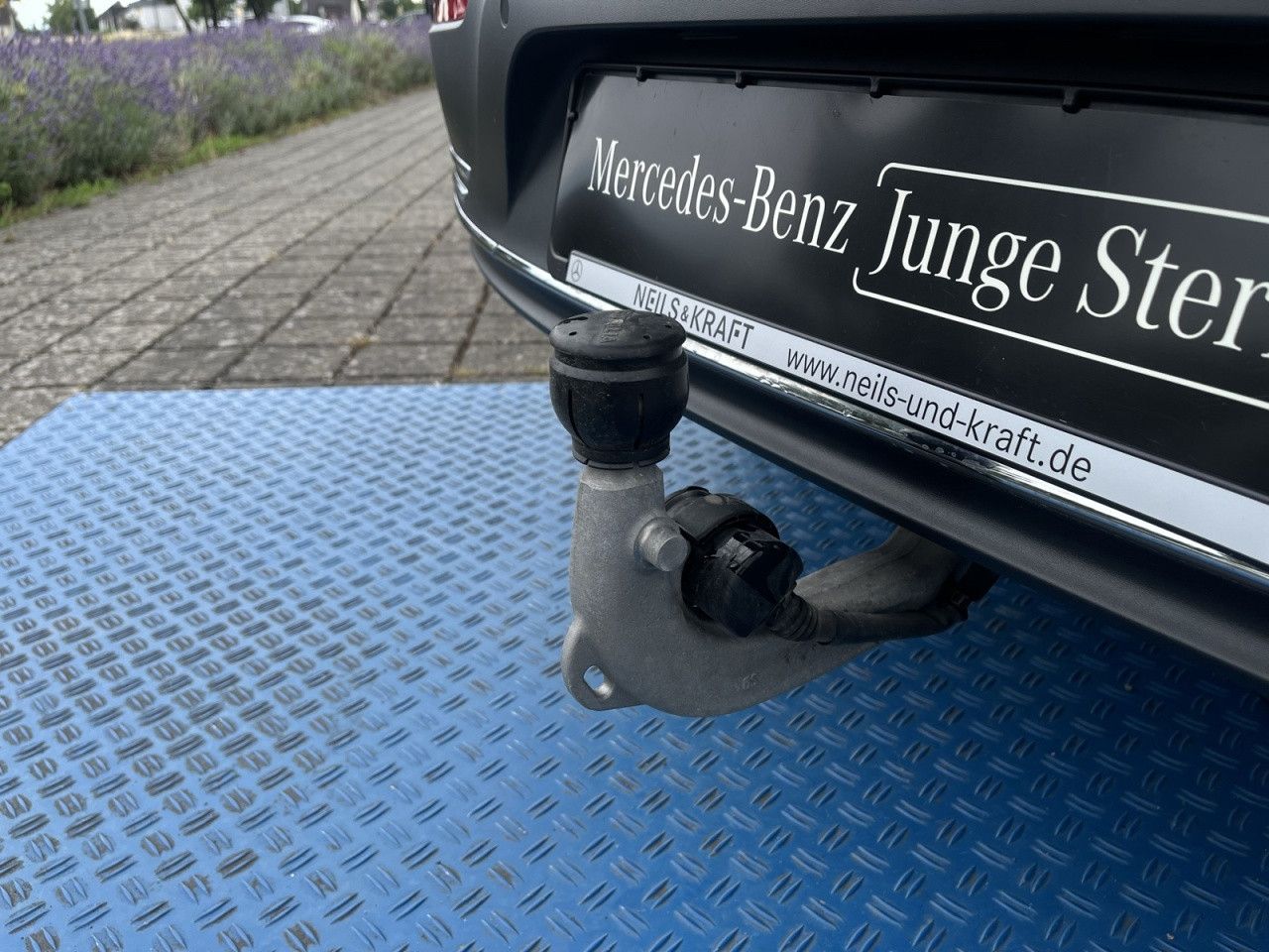 Mercedes-Benz E-Klasse – Bild 25