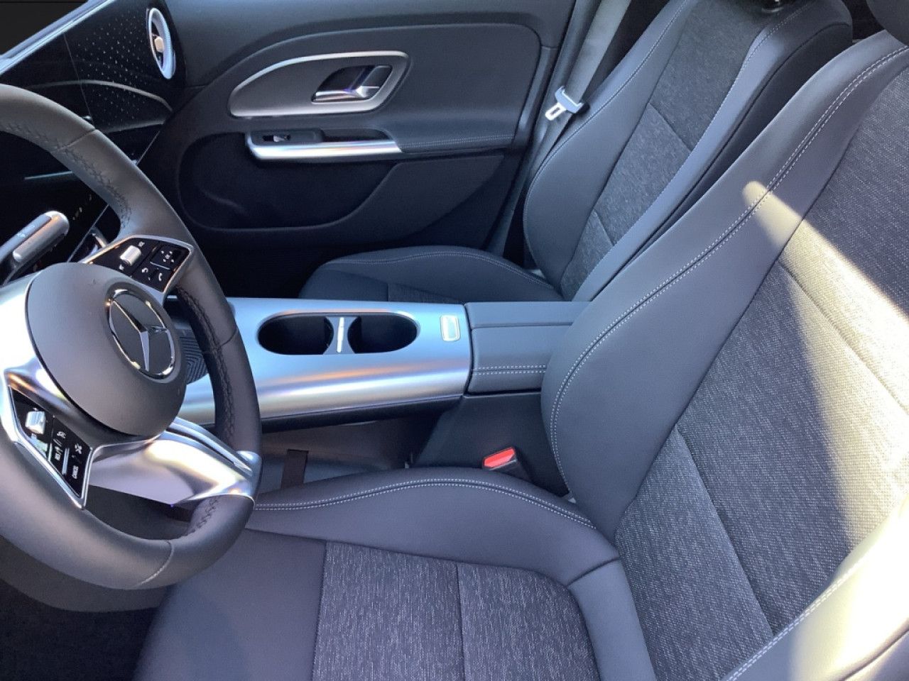 Mercedes-Benz GLB – Bild 8