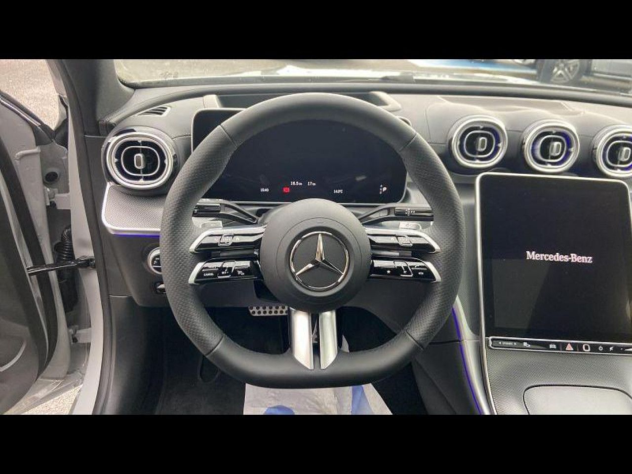 Photo du v&eacute;hicule 14 / 14