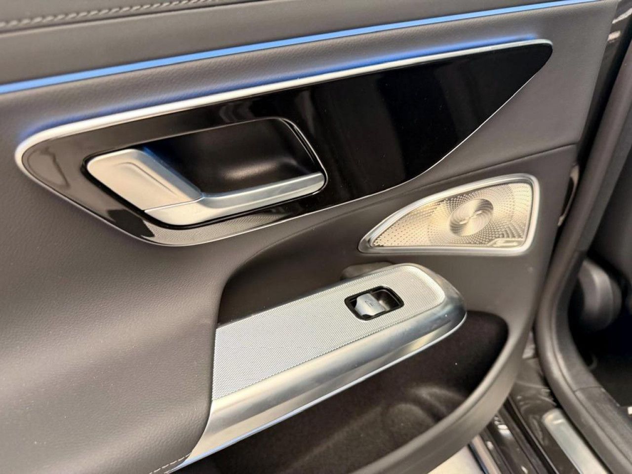 Mercedes-Benz E-Klasse – Bild 12