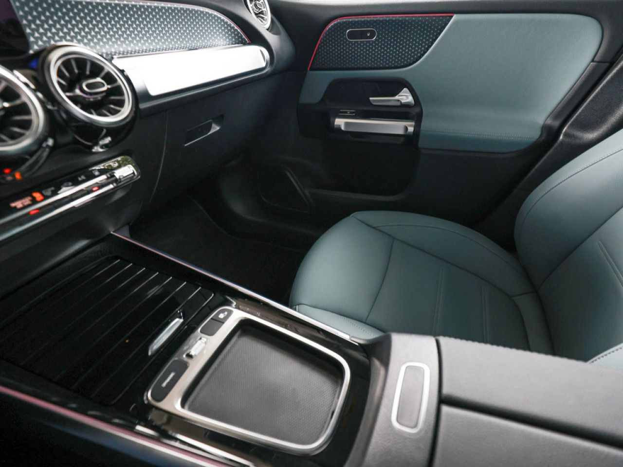 Mercedes-Benz EQB – Bild 17