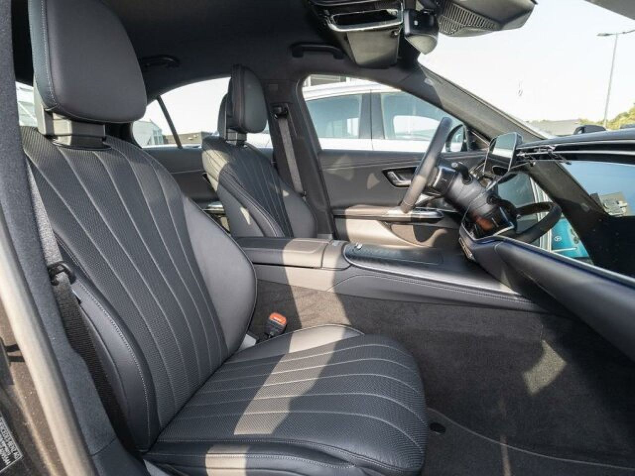 Mercedes-Benz E-Klasse – Bild 9