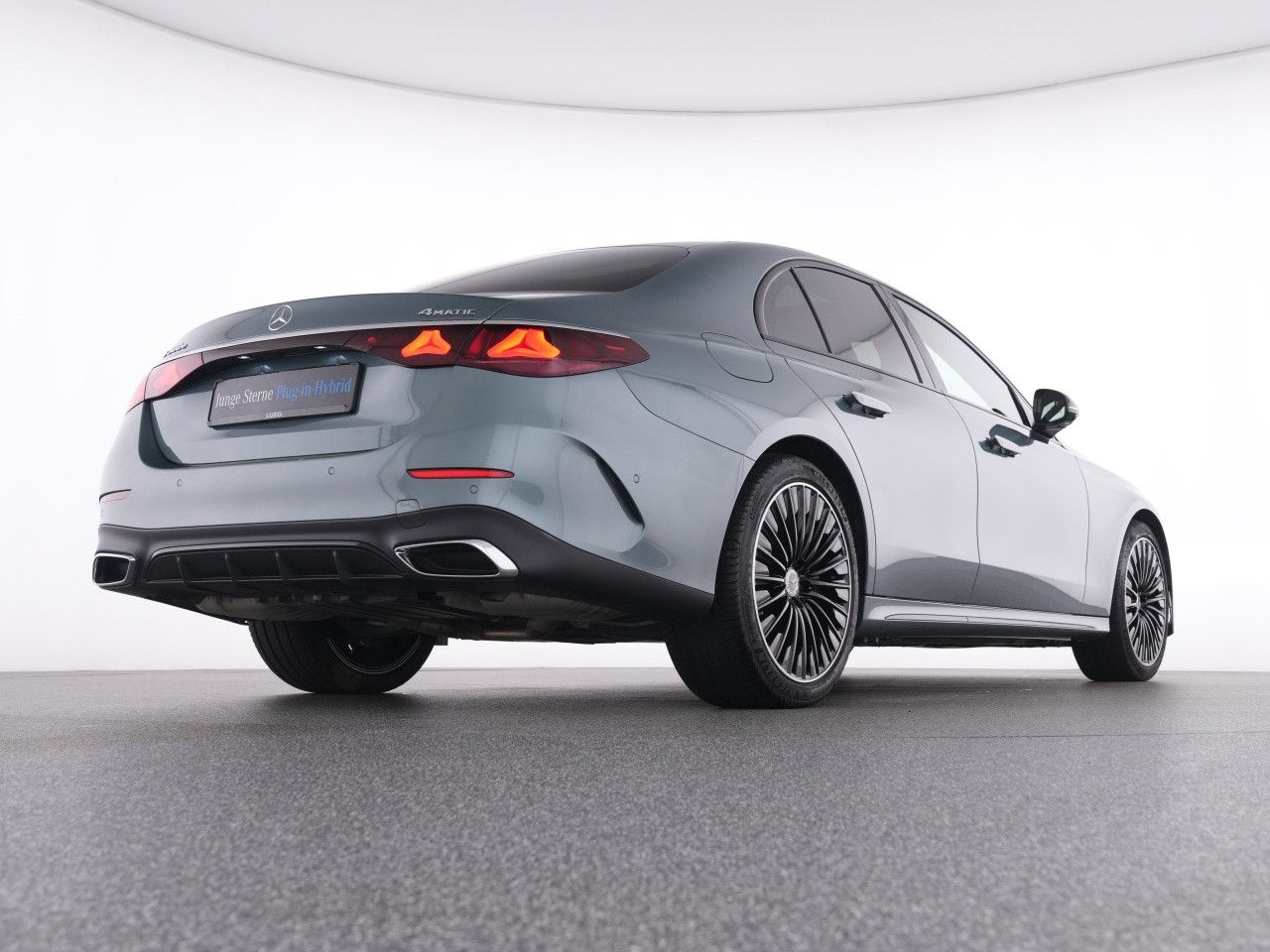 Mercedes-Benz E-Klasse – Bild 7