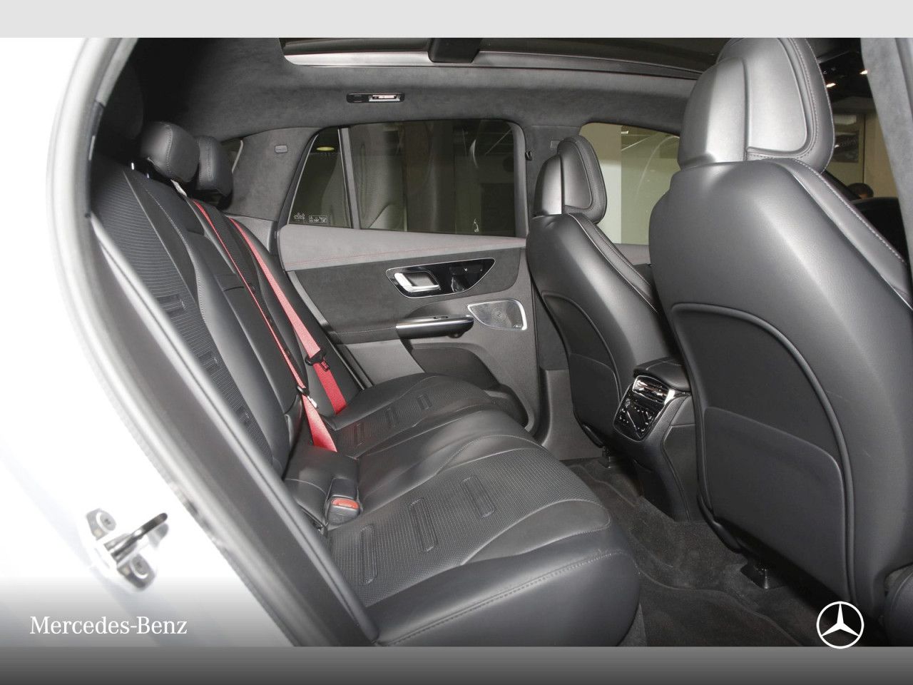 Mercedes-Benz EQE SUV – Bild 9