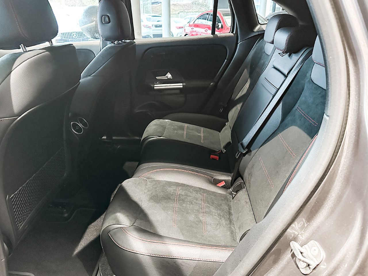 Fahrzeugbild 14 / 17