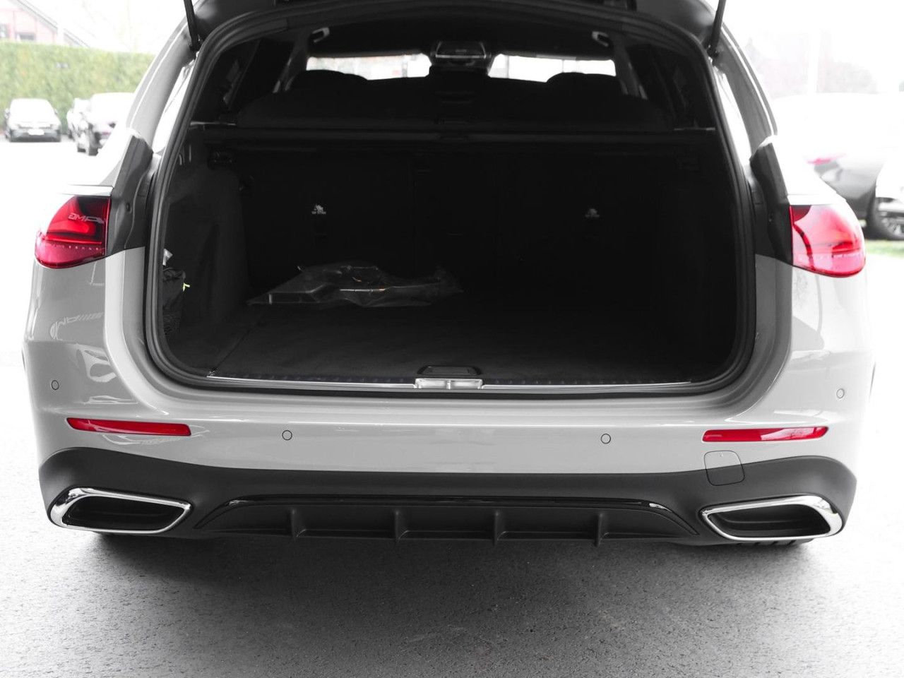 Mercedes-Benz E-Klasse – Bild 13